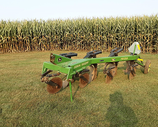 Lịch bảo dưỡng máy gặt đập liên hợp John Deere – những điều cần biết