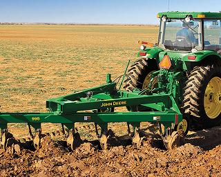 Bảo quản máy John Deere trong mùa mưa – những lưu ý quan trọng